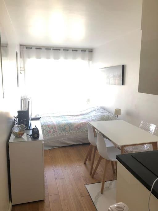 Nice Flat St Germain En Laye Centre 30 Minutes To Paris Saint-Germain-en-Laye Esterno foto