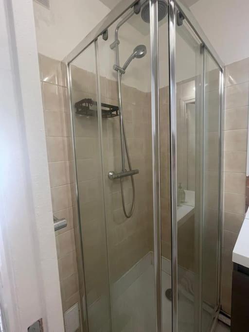 Nice Flat St Germain En Laye Centre 30 Minutes To Paris Saint-Germain-en-Laye Esterno foto