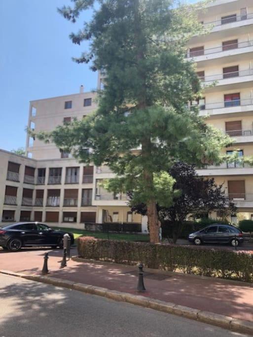 Nice Flat St Germain En Laye Centre 30 Minutes To Paris Saint-Germain-en-Laye Esterno foto